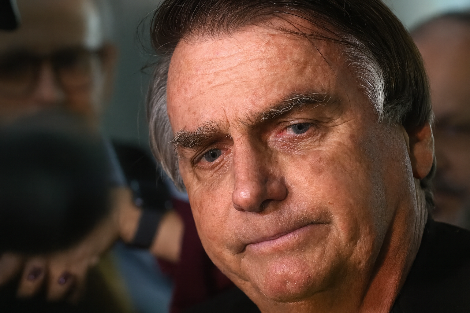 Bolsonaro tem prisão domiciliar convertida em preventiva