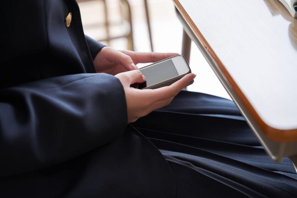 Impacto da Proibição de Celulares nas Escolas da Nova Zelândia
