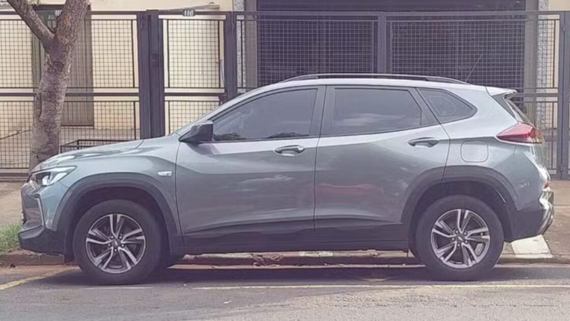 Menino de 3 anos morre após ser esquecido em carro em SP