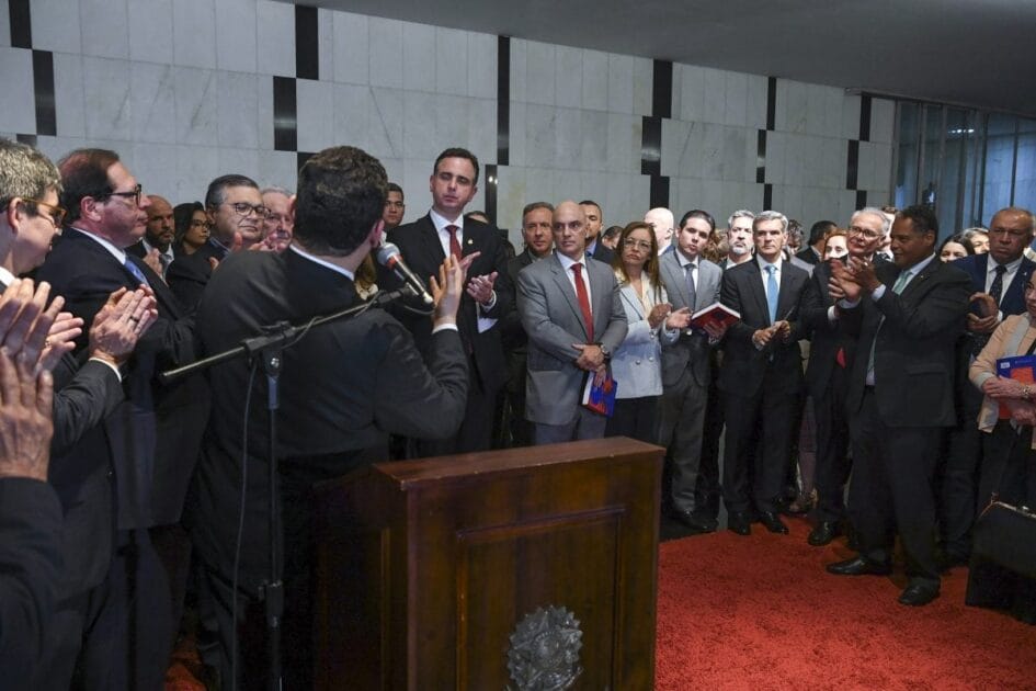 Moraes no Congresso: Pressão Bolsonarista e Tentativa de Golpe
