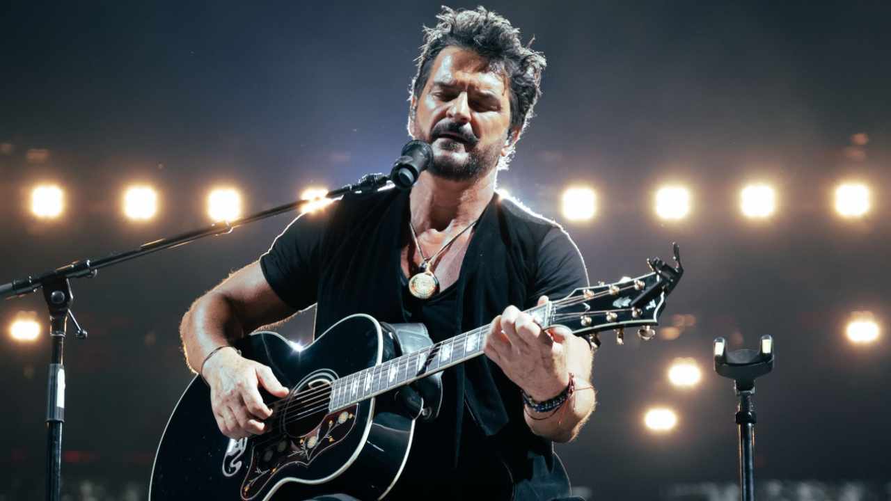 “Adeus — e obrigado”: Ricardo Arjona deixa os palcos por saúde
