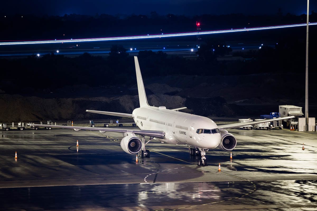 Avião militar dos EUA chega ao Brasil em missão não revelada