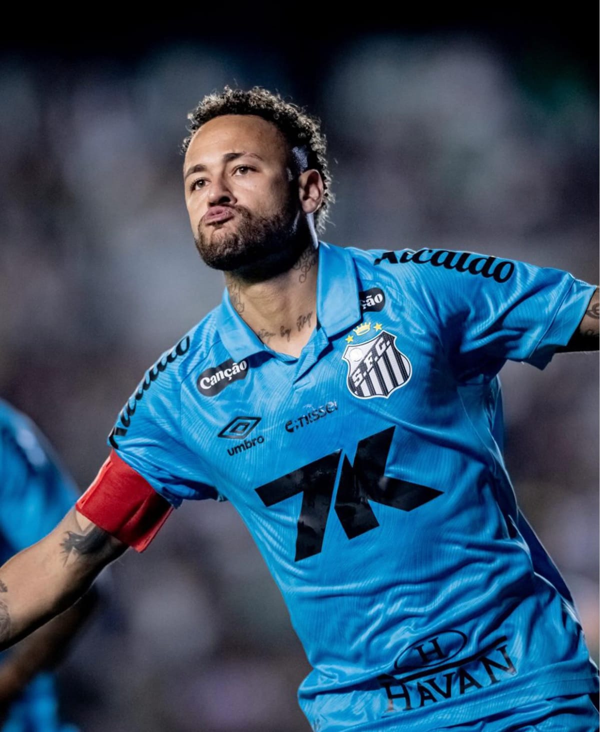 Com hat-trick de Neymar, Santos vence Juventude e se aproxima da permanência no Brasileirão