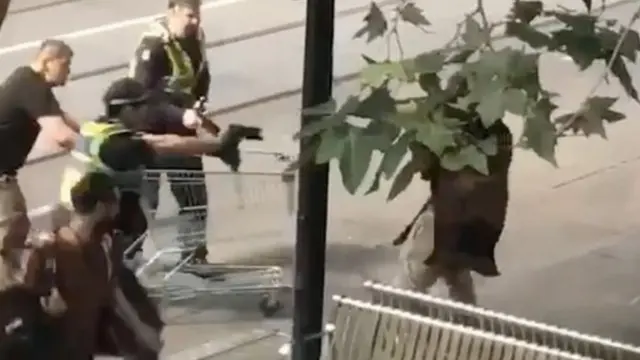 Pai e filho são suspeitos de atentado terrorista na Austrália; um morreu e outro foi preso