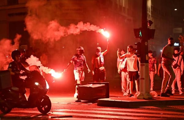 Vitória do PSG na Champions termina com duas mortes e centenas de prisões na França