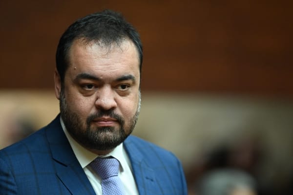 Spray de Pimenta para Mulheres: Rio Regulamenta venda em Farmácias e amplia Autodefesa