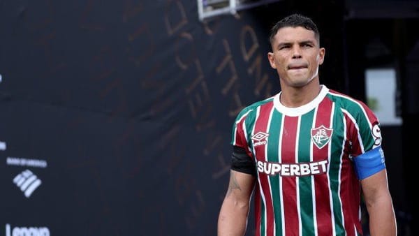Thiago Silva anuncia saída do Fluminense e fica livre no mercado