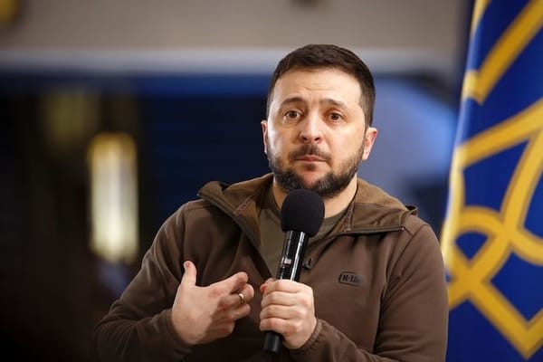 Zelensky sob pressão para fechar paz antes do Natal e admite possibilidade de ceder territórios à Rússia