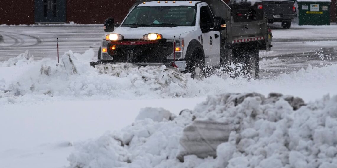 Alertas de tempestade de inverno ao vivo: avisos para grande parte da Costa Leste com Buffalo coberto por quase 60 centímetros de neve