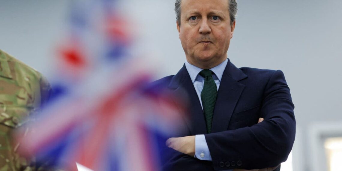 David Cameron diz que a Grã-Bretanha está pronta para atacar novamente se os Houthis continuarem os ataques no Mar Vermelho