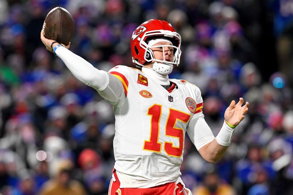 Kansas City Chiefs Ultrapassa Buffalo Bills Para Garantir O Retorno Do ...