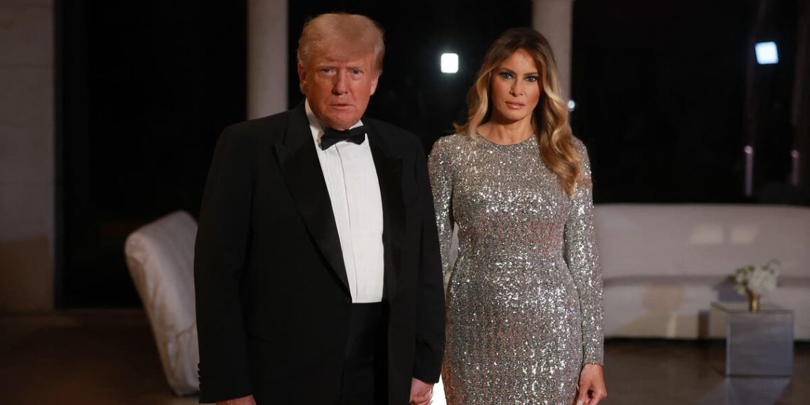 Trump diz que a mãe de Melania está 'muito doente' enquanto explica a ausência da ex-primeira-dama na festa