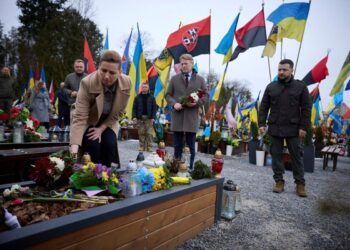 Assista ao vivo: Zelensky e autoridades ucranianas dão declarações enquanto o conflito entra no terceiro ano