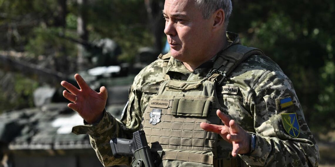Comandante ucraniano diz que soube da demissão por meio de reportagens enquanto a remodelação de Zelensky continua