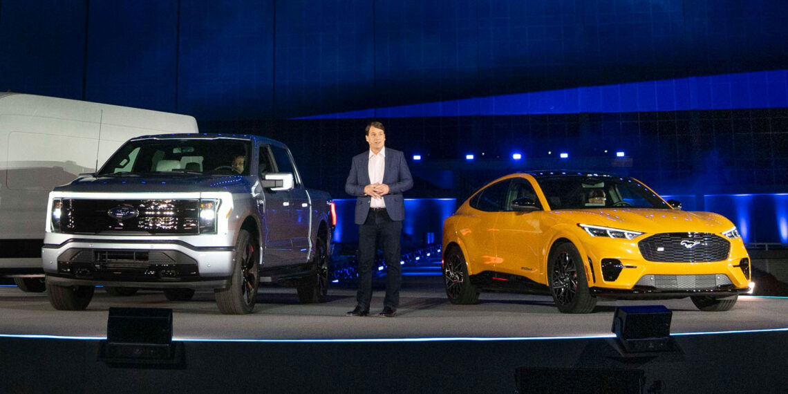 Ford reacenderá a demanda por carros elétricos com plataforma EV acessível