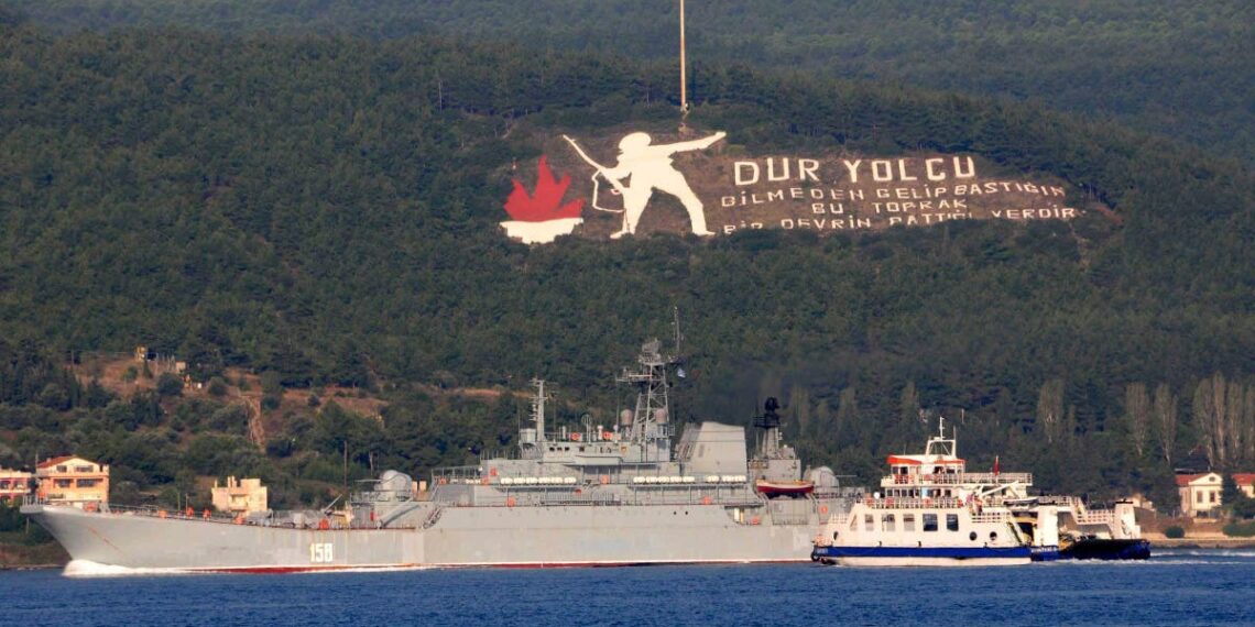 Guerra Ucrânia-Rússia ao vivo: Kiev 'repele 64 ataques' enquanto tropas destroem navio do Mar Negro