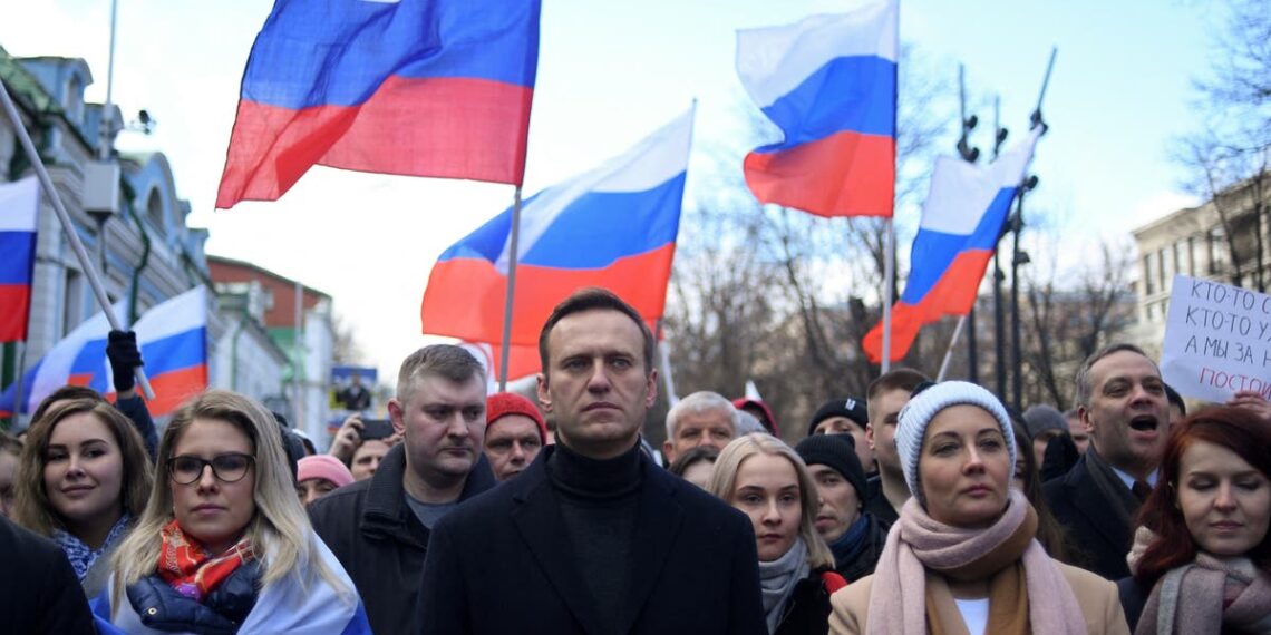 Navalny emitiu alerta assustador sobre o segundo mandato de Trump em cartas finais da prisão