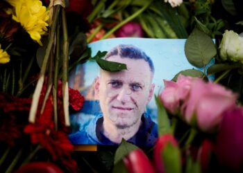 O corpo do líder da oposição russa Alexei Navalny foi finalmente entregue à sua mãe