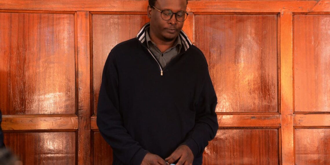 Um fugitivo que fugiu dos EUA após o assassinato da namorada foi capturado no Quênia.  Agora ele escapou novamente