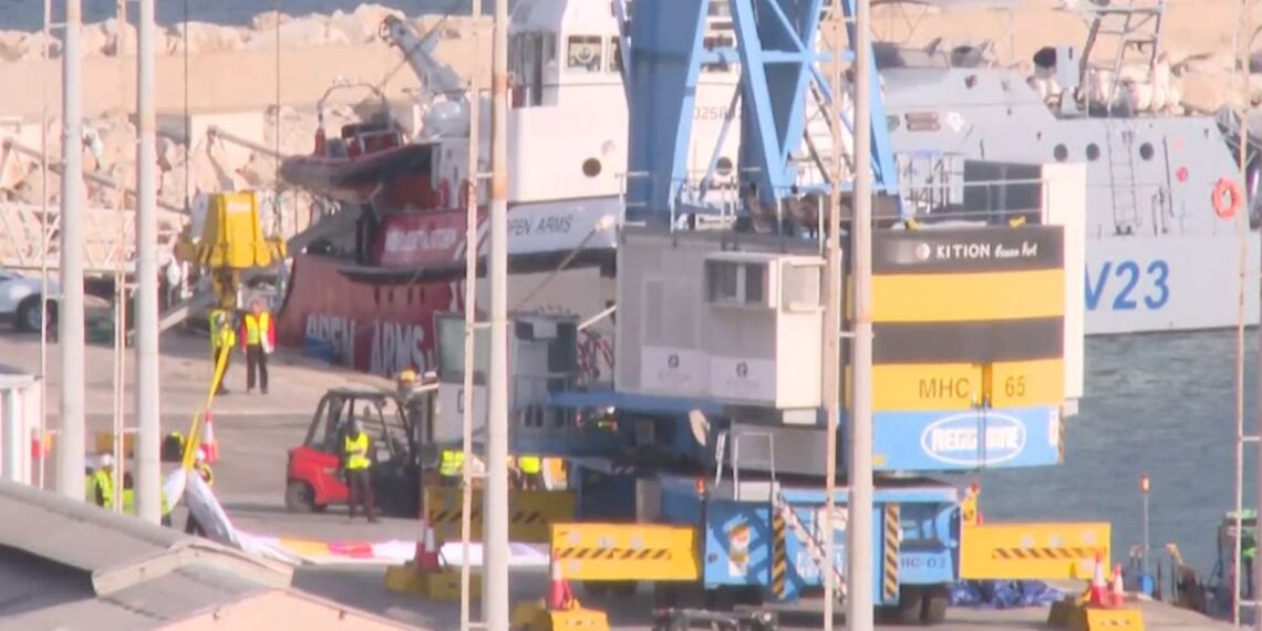 Assista ao vivo: Ajuda humanitária para Gaza embarcada no primeiro navio de resgate atracado no porto de Chipre