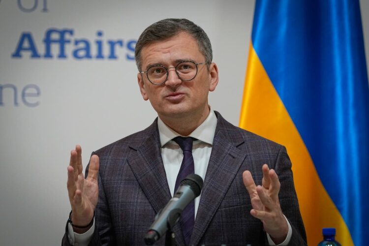 Chanceler da Ucrania afirma que negociacoes na India contemplarao a