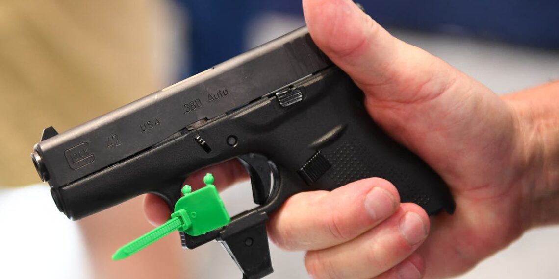 Chicago processando fabricante de armas Glock por vender armas facilmente conversíveis