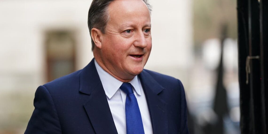 David Cameron insta o ministro israelense a aumentar a ajuda a Gaza e levanta preocupações sobre a ofensiva de Rafah