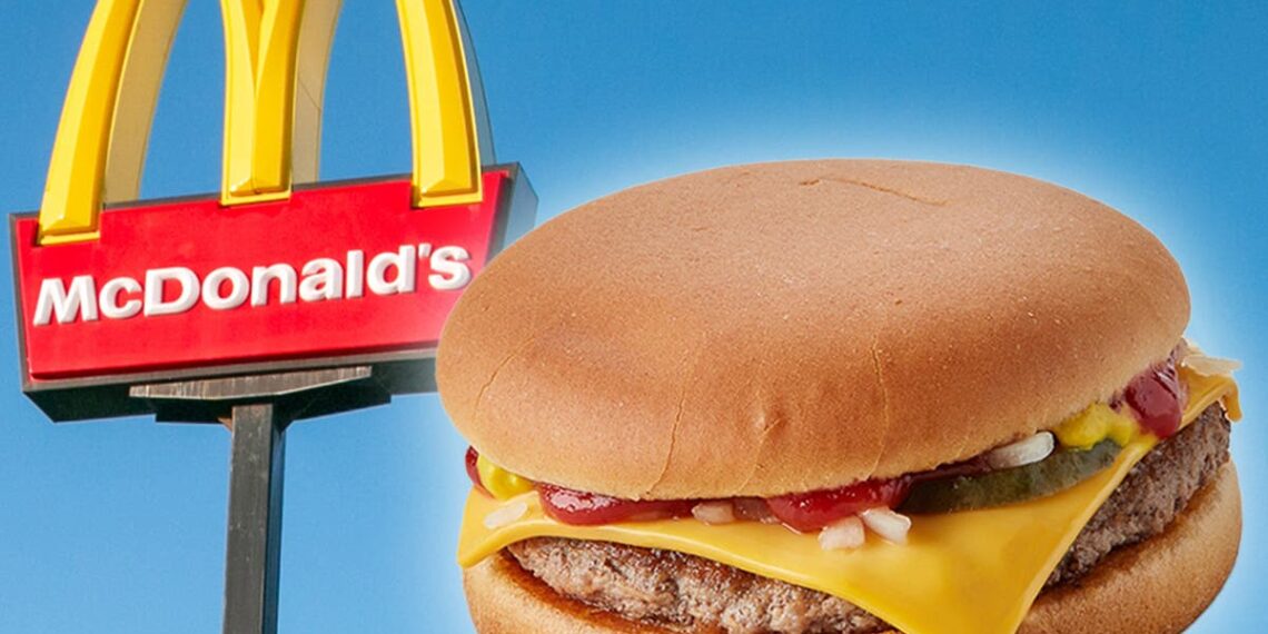 Os fãs do McDonald's dão as boas-vindas ao novo item do menu após o anúncio da parceria