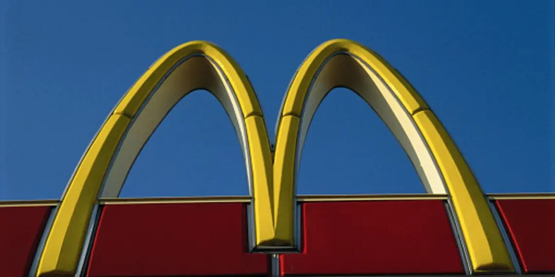 McDonald's traz o amado sanduíche de café da manhã de volta a locais selecionados