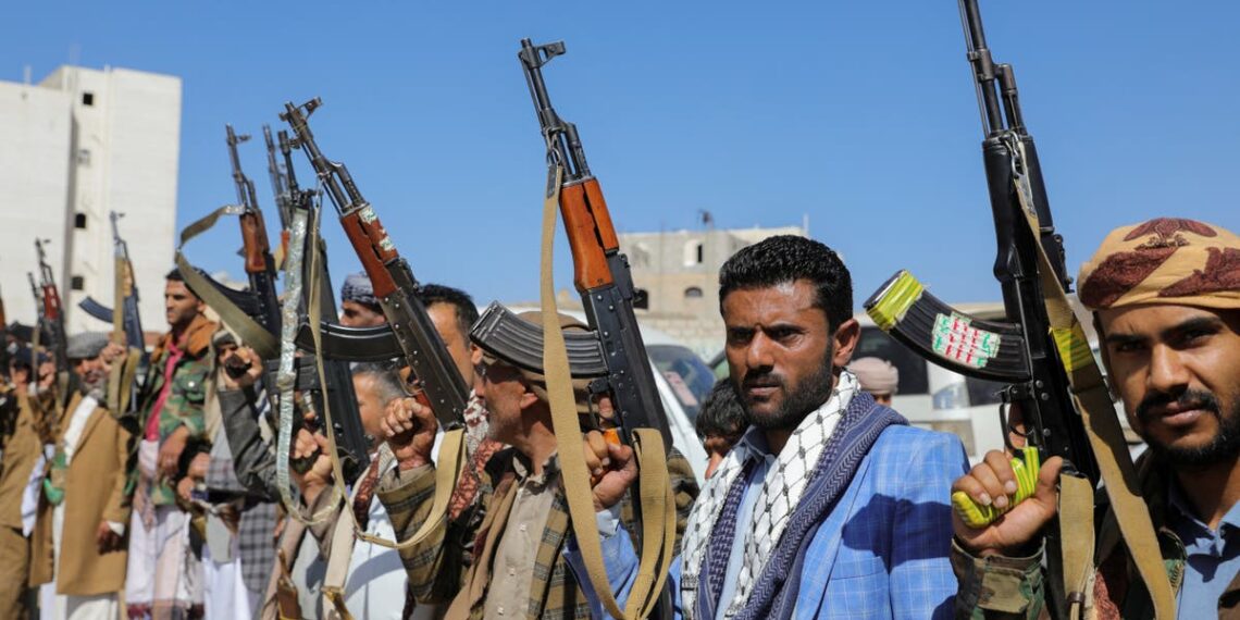 O Reino Unido e os EUA precisam armar forças para combater os Houthis no terreno e impedir os ataques no Mar Vermelho, dizem autoridades iemenitas