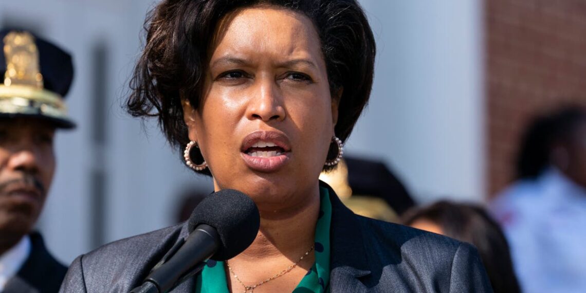O prefeito de DC pediu uma resposta de duas palavras ao colapso da ponte de Baltimore