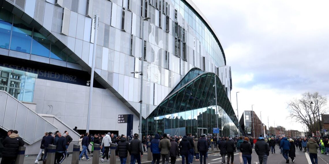 Premier League forçada a pedir desculpas após mudança de jogo do Tottenham