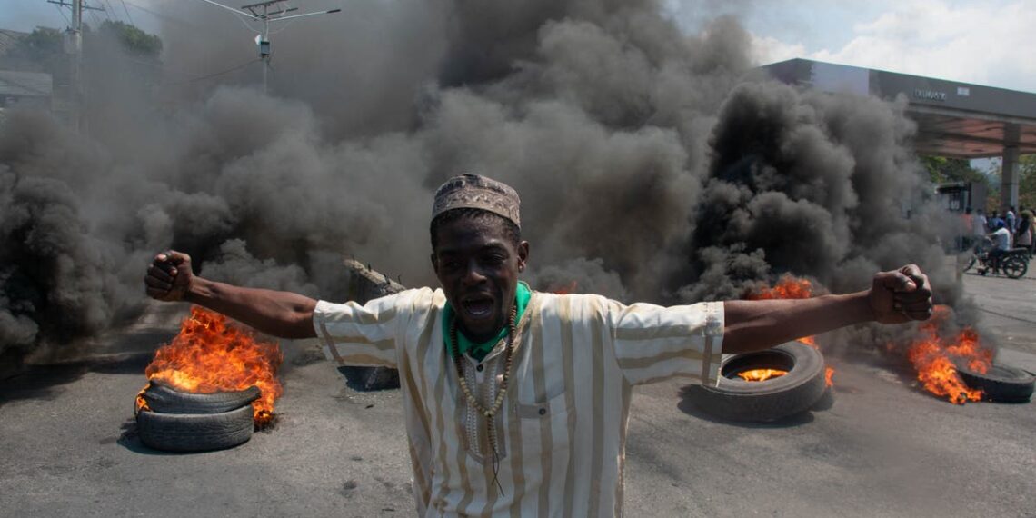 Prisão nacional do Haiti em chamas enquanto o caos continua no país caribenho