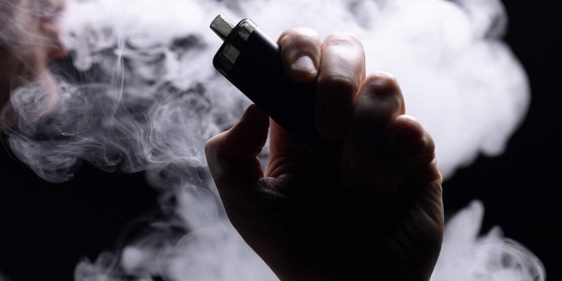 Solicita que vapes gratuitos sejam distribuídos nos departamentos de emergência dos hospitais