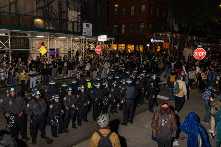 150 detidos na NYU e financiamento da Columbia cortado em