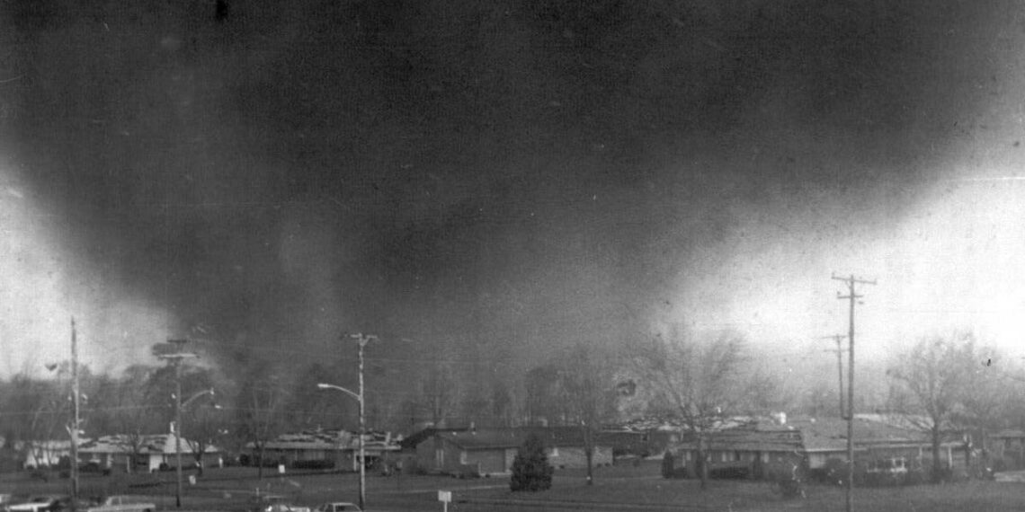 AP estava lá: um tornado de 1974 em Xenia, Ohio, mata 32 pessoas e arrasa metade da cidade