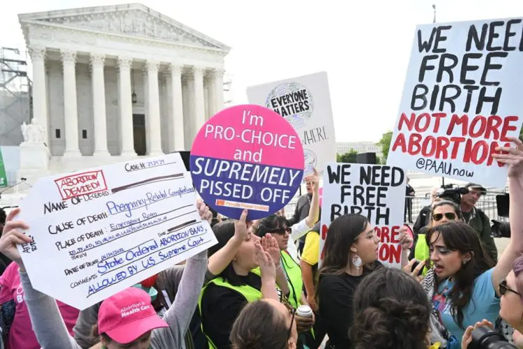Abordagem da Suprema Corte sobre o aborto levanta polemica proibicao