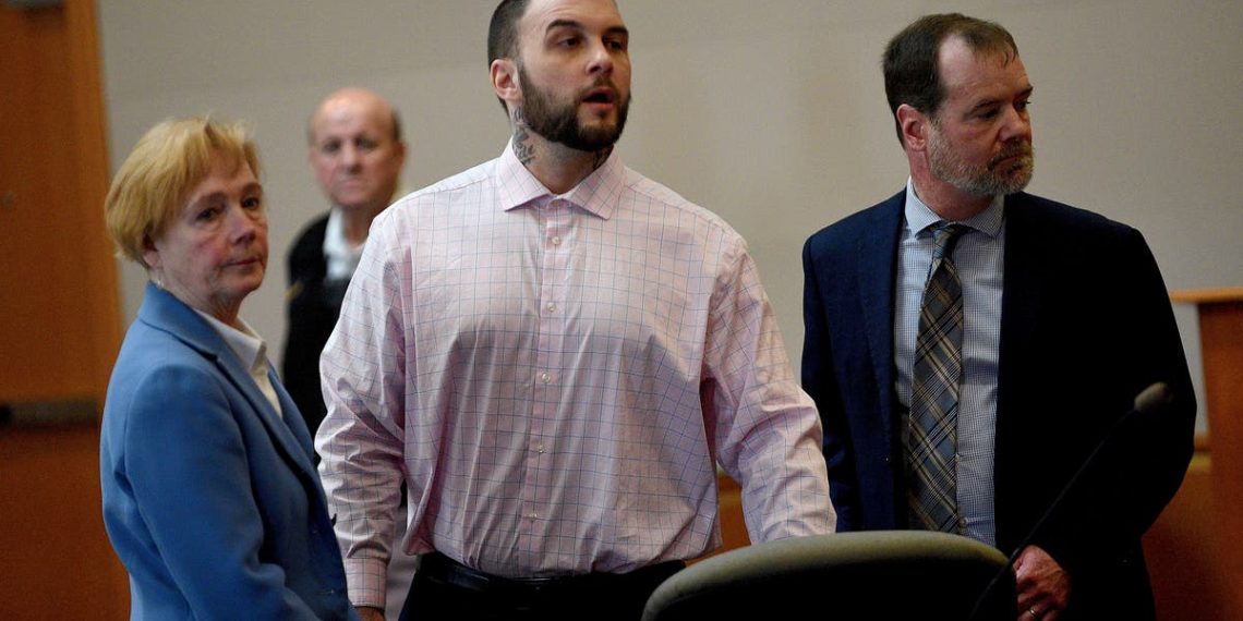 Adam Montgomery foi condenado a comparecer à sentença após se recusar a comparecer ao julgamento de assassinato de Harmony