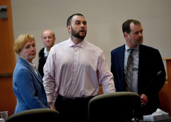 Adam Montgomery foi condenado a comparecer à sentença após se recusar a comparecer ao julgamento de assassinato de Harmony