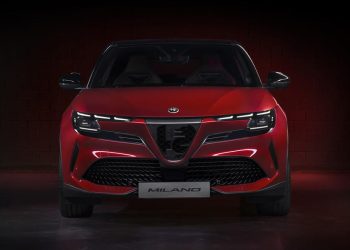 Alfa Romeo aos políticos: esqueçam os nomes e salvem a indústria