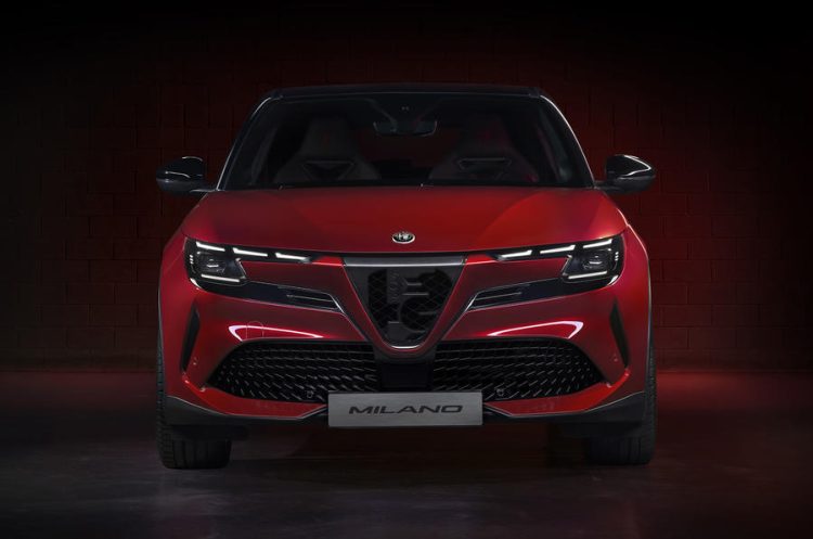 Alfa Romeo para politicos priorizem a industria automobilistica e deixem