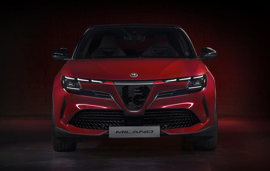 Alfa Romeo aos políticos: esqueçam os nomes e salvem a indústria