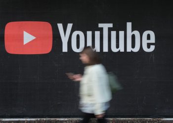 Anúncios de teste do YouTube que são reproduzidos quando você não está assistindo vídeos, diz o chefe do Google