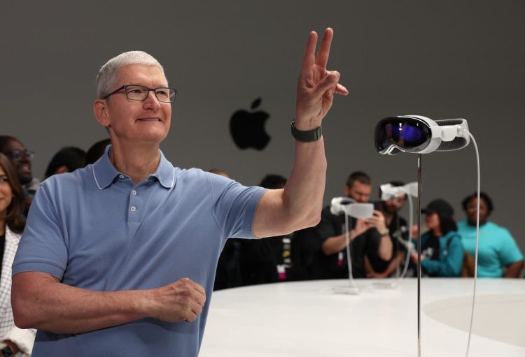 Apple Vision Pro tem producao cortada devido a baixa procura