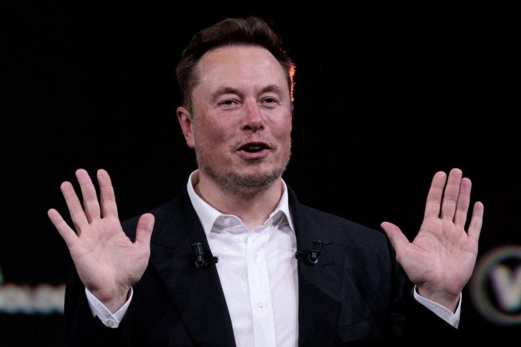 Elon Musk promete carros eletricos mais baratos da Tesla em