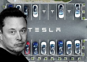 Funcionários da Axed Tesla dizem que o caos levará a uma qualidade 'muito ruim', apenas ficando 'pior'