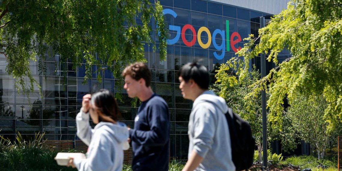 Google demite funcionários que protestavam contra o contrato de Israel depois de pedir aos trabalhadores que não ‘debatessem política’