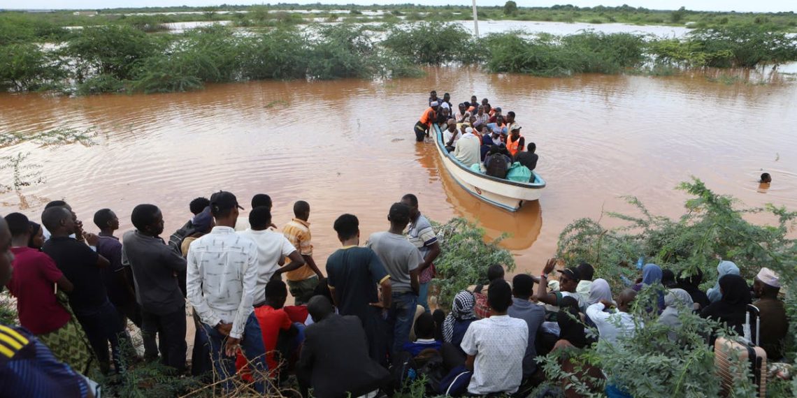 Inundações no Quénia: 45 mortos e dezenas de desaparecidos após inundações destruírem casas
