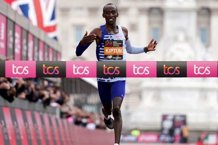 Kelvin Kiptum sera homenageado antes da Maratona de Londres saiba