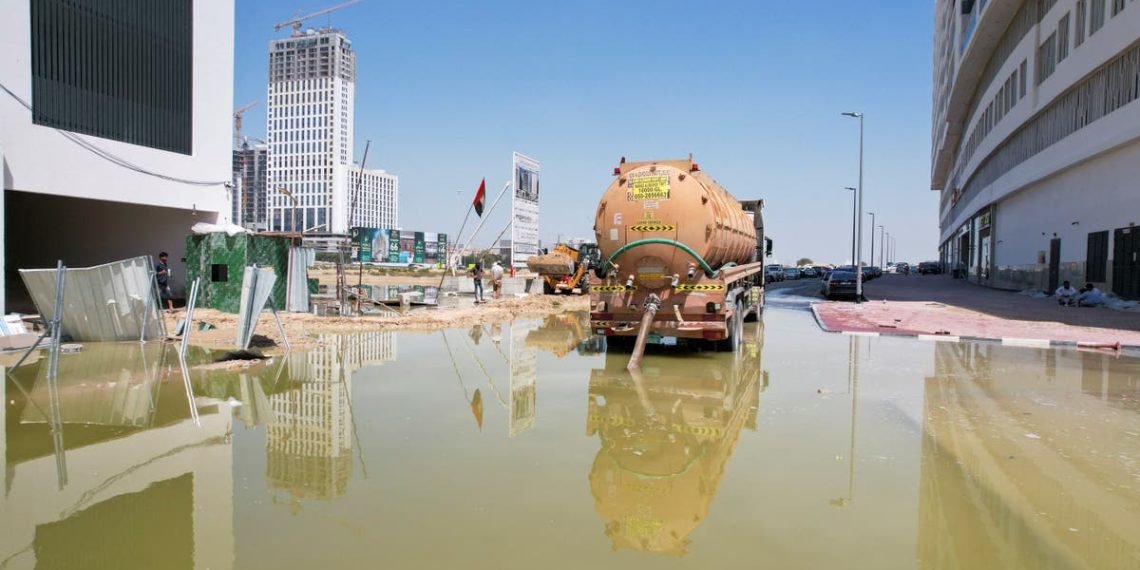 Dubai relata doença misteriosa ligada a graves inundações que atingiram a região
